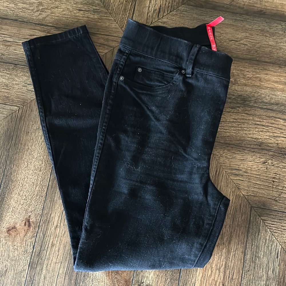 SPANX Black Straight Leg Jeans with Classic Fit